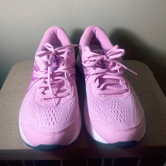 Pink ASICS 🔥 - Picture 2 of 2